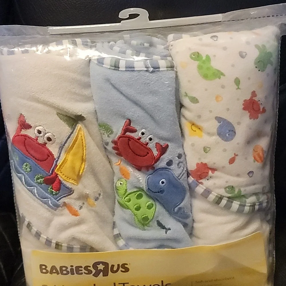 NEW Babies R US Hooded Towels Soft Cotton Poly Blend 30 x 30 Sea Life Set of 3